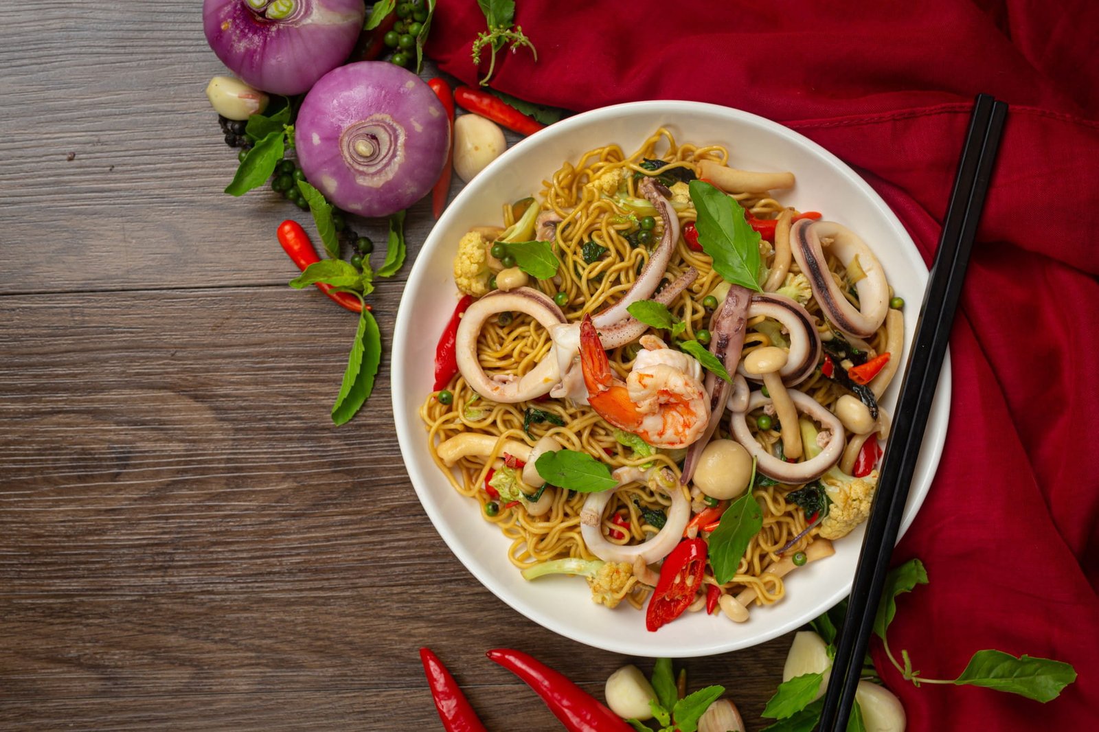 Indo-Chinese dishes including Gobi Manchurian and Hakka Noodles